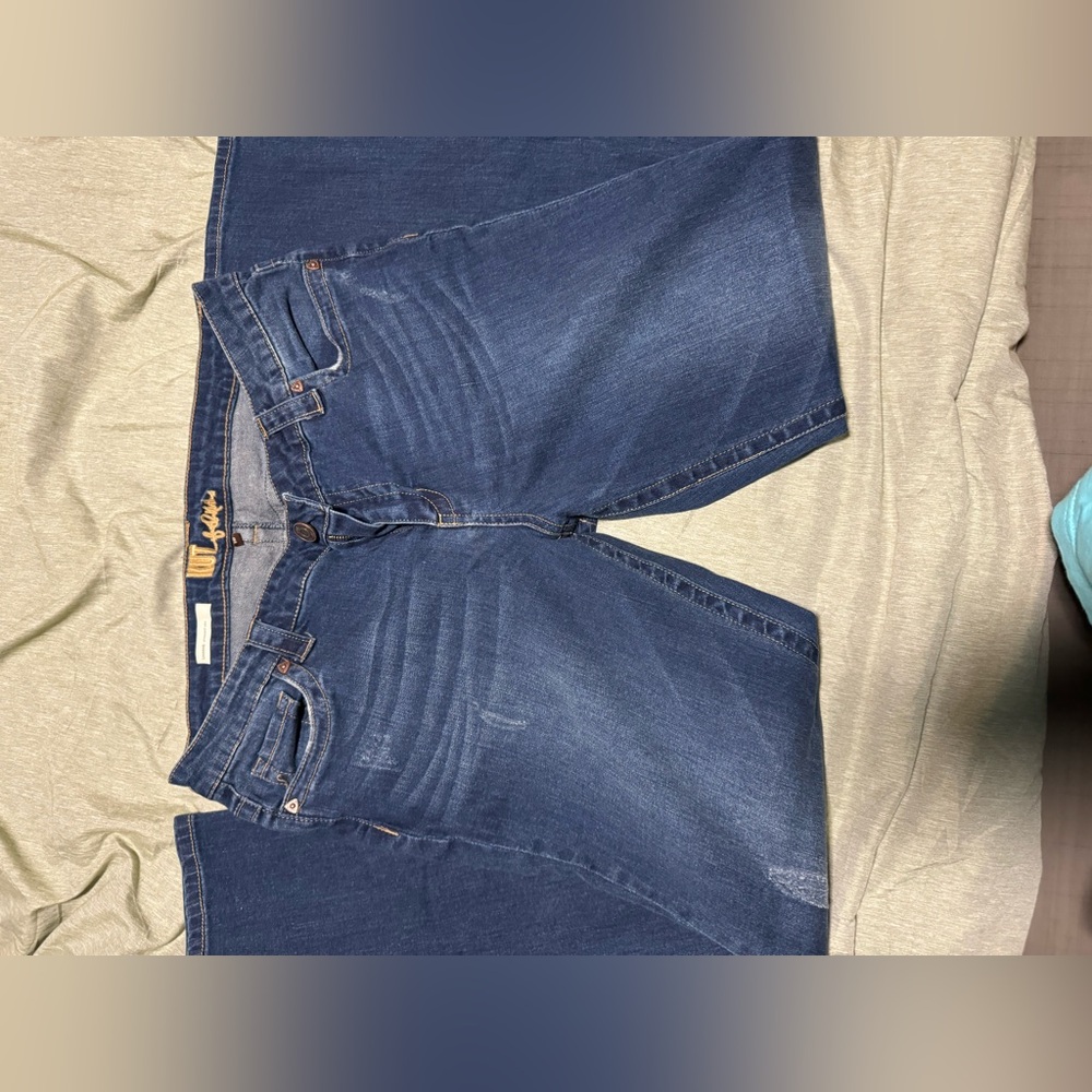 Kut from the Kloth Sammie Straight leg Jeans. Worn once